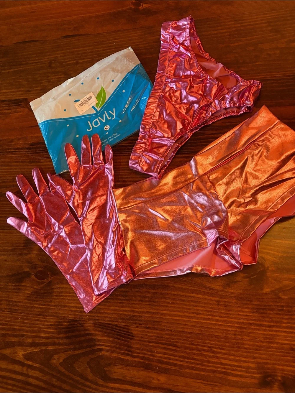 NIP Metallic Pink Women's Gloves & Bottoms